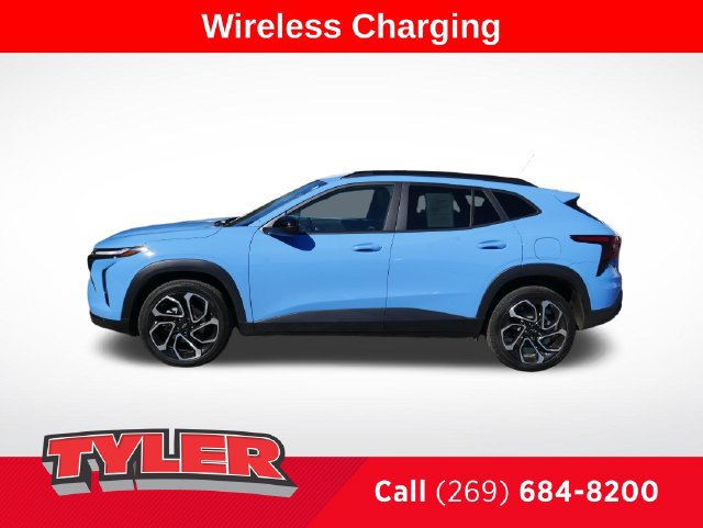 Used 2024 Chevrolet Trax RS w/ Sunroof Package FWD image 4
