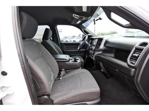 Used 2024 RAM 2500 Tradesman w/ Chrome Appearance Group AWD/4WD image 27