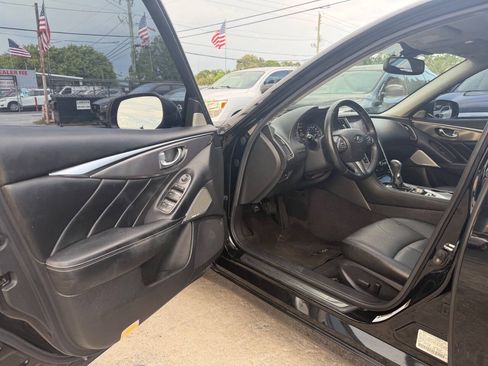 Used 2017 INFINITI Q50 3.0t Premium RWD image 8