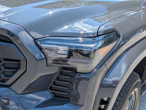 Used 2025 Toyota Tacoma TRD Sport RWD image 10