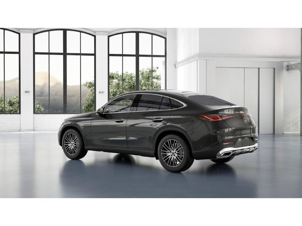 Used 2025 Mercedes-Benz GLC 300 4MATIC image 30