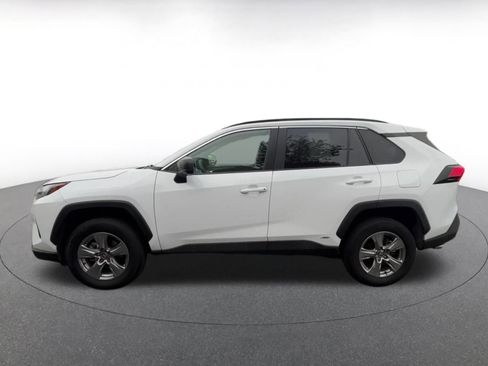 Used 2025 Toyota RAV4 LE image 9