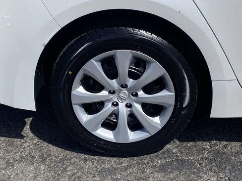 Used 2024 Toyota Corolla LE FWD image 7