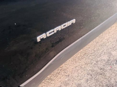 Used 2017 GMC Acadia SLE image 12