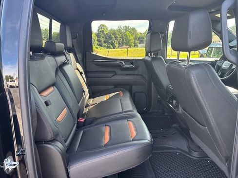 Used 2022 GMC Sierra 1500 AT4 w/ AT4 Premium Package AWD/4WD image 16
