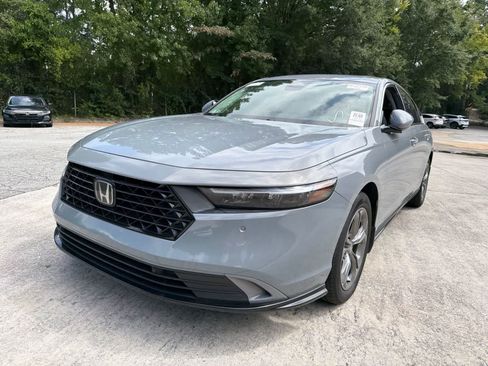 Used 2023 Honda Accord EX-L image 1