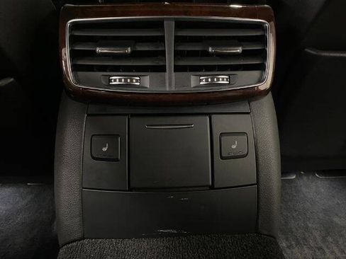 Used 2013 Audi A8 3.0T AWD/4WD image 34