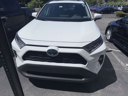 Used 2021 Toyota RAV4 XLE w/ Convenience Package AWD/4WD image 1