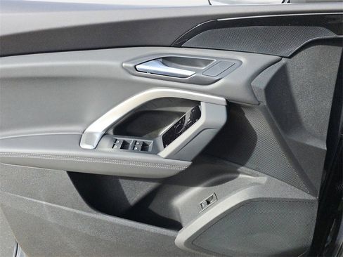 New 2025 Audi Q5 Premium image 18