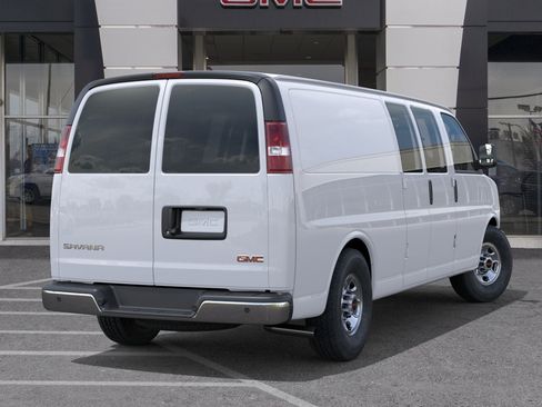 New 2026 GMC Savana 3500 Extended RWD image 4