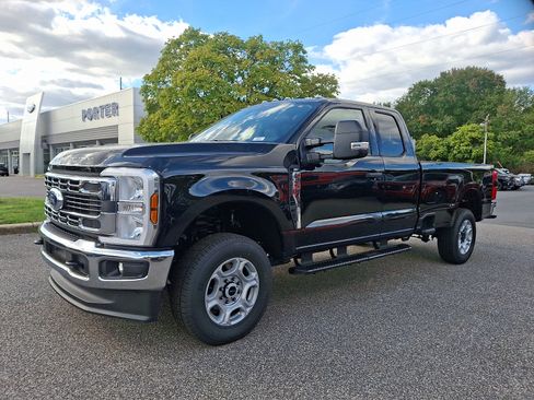 New 2026 Ford F250 XLT w/ 360-Degree Camera Package AWD/4WD image 3