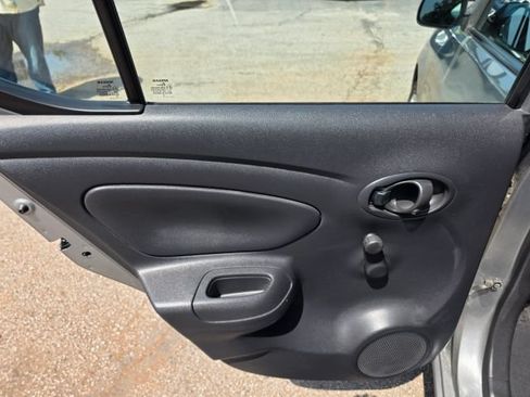 Used 2012 Nissan Versa S FWD image 17