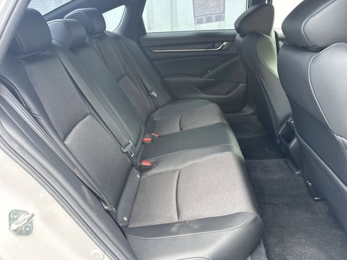 Used 2021 Honda Accord Sport image 11