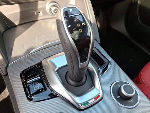 New 2025 Alfa Romeo Stelvio Sprint image 11