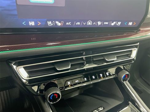 New 2026 Chevrolet Traverse RS w/ LPO, Floor Liner Package image 16