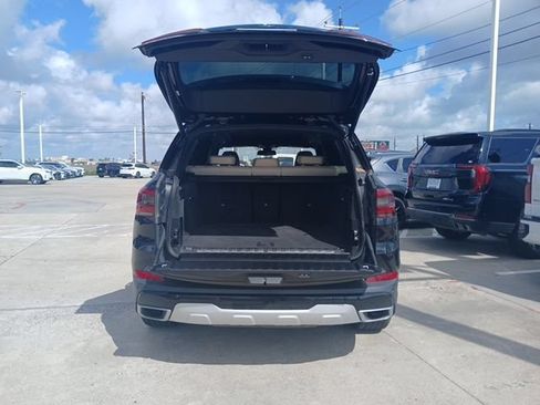 Used 2021 BMW X5 xDrive45e w/ Premium Package AWD/4WD image 9