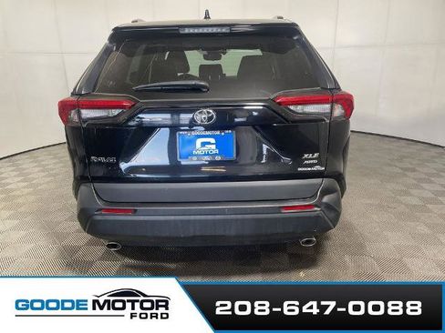 Used 2021 Toyota RAV4 XLE Premium AWD/4WD image 6