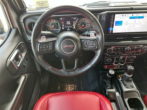 Used 2024 Jeep Wrangler Unlimited Rubicon 392 image 16