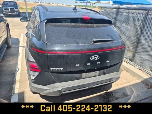 Used 2025 Hyundai Kona SEL FWD image 12