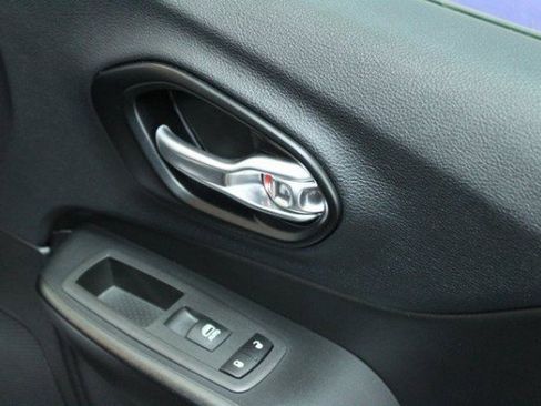 Used 2022 Jeep Cherokee Trailhawk w/ Trailer Tow Group image 9