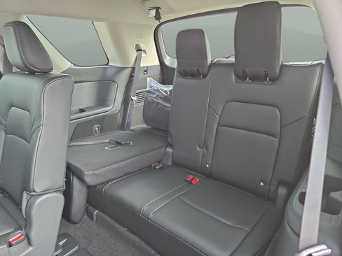 New 2026 Nissan Pathfinder SL image 40