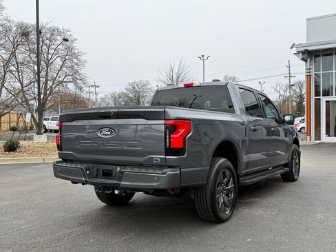 Used 2024 Ford F150 Lightning Flash image 4