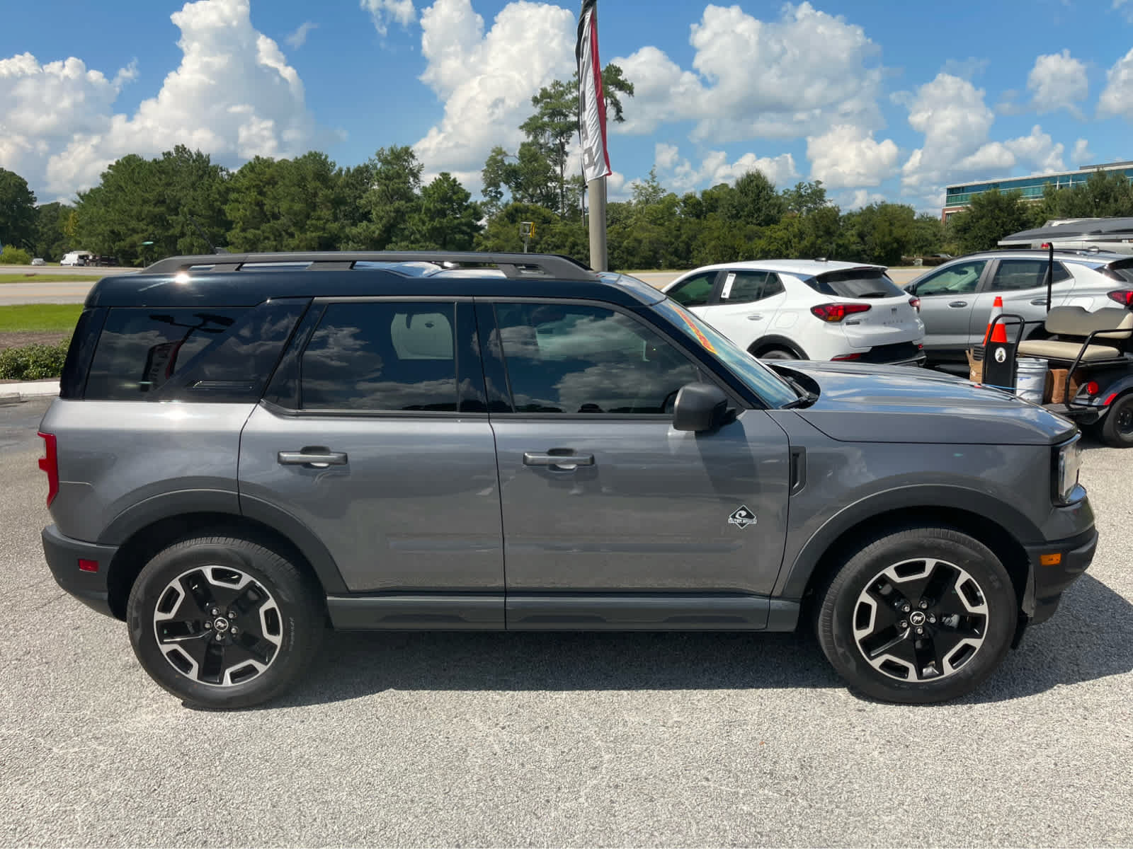 Used 2024 Ford Bronco Sport Outer Banks w/ Tech Package AWD/4WD image 4