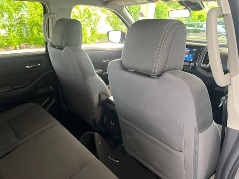 Certified 2024 Nissan Frontier SV AWD/4WD image 13