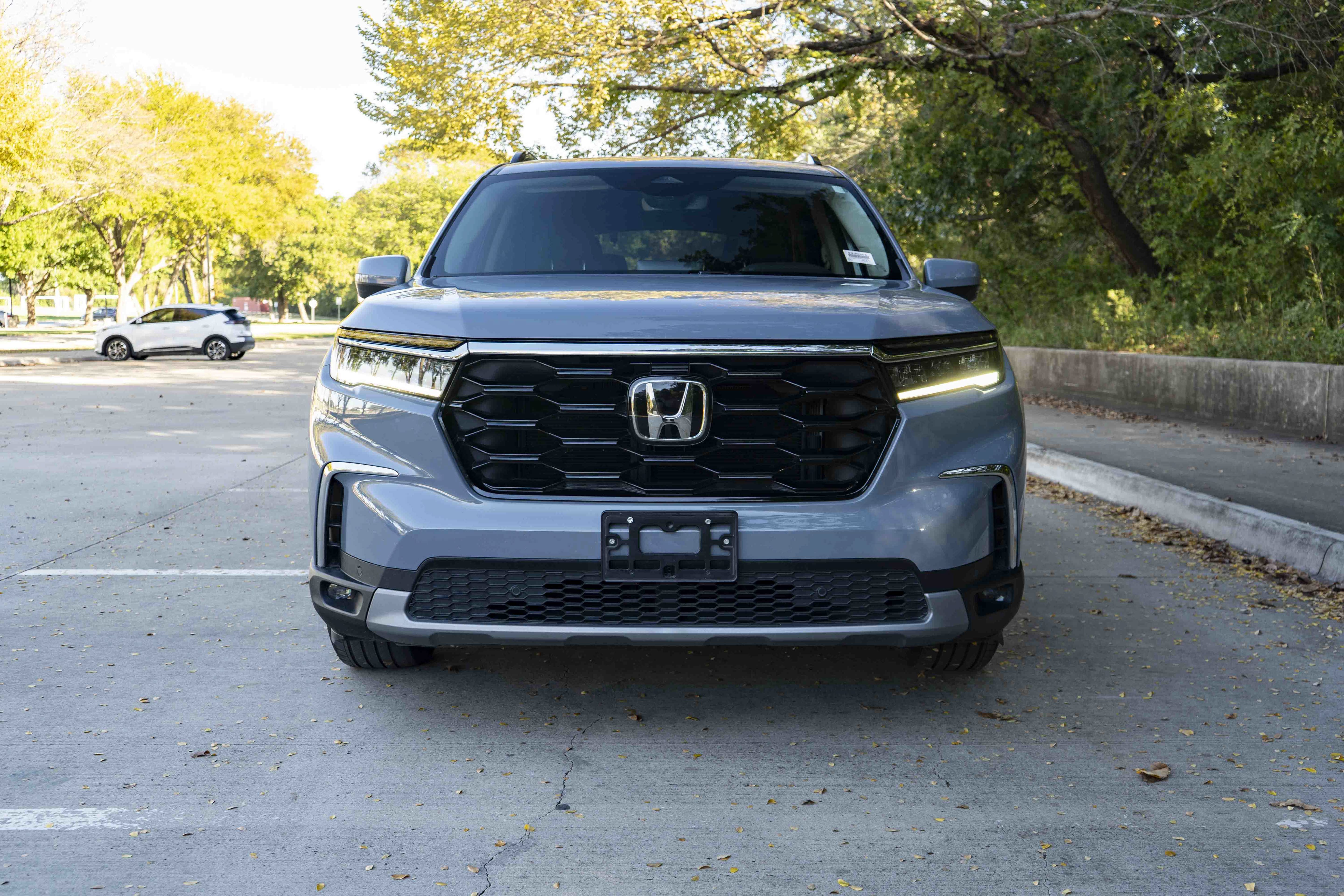 Used 2025 Honda Pilot Touring image 3