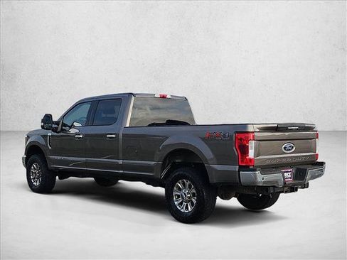 Used 2019 Ford F250 XLT w/ XLT Premium Package AWD/4WD image 7