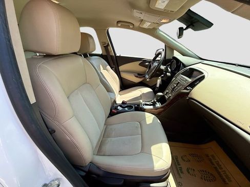 Used 2015 Buick Verano FWD image 26