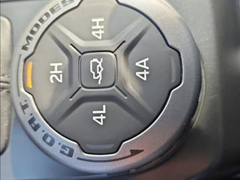 New 2025 Ford Bronco Badlands image 15