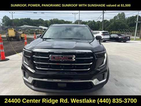 Used 2024 GMC Acadia Elevation w/ Luxury Package AWD/4WD image 3