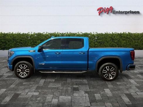 Used 2023 GMC Sierra 1500 AT4 w/ AT4 Premium Package AWD/4WD image 3