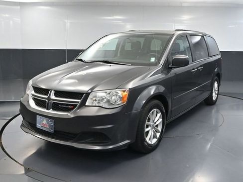 Used 2016 Dodge Grand Caravan SXT FWD image 10
