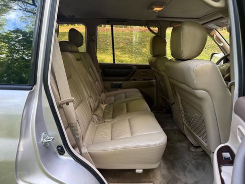 Used 2001 Toyota Land Cruiser AWD/4WD image 35