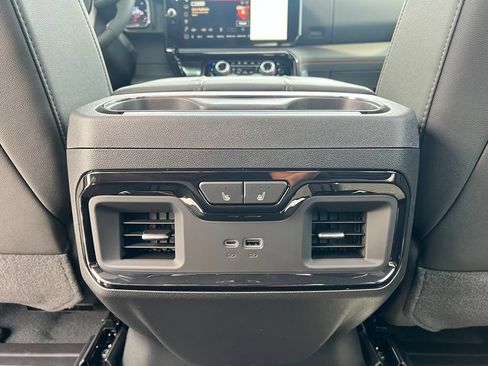 New 2026 GMC Sierra 1500 AT4 w/ AT4 Premium Package AWD/4WD image 22
