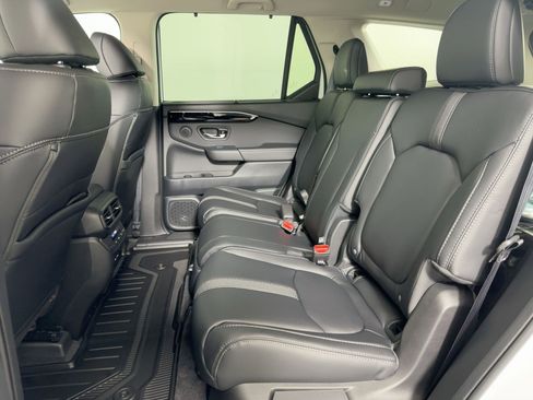 New 2025 Honda Pilot EX-L image 12