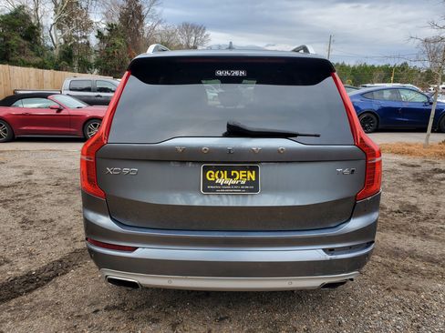 Used 2018 Volvo XC90 T6 Momentum w/ Momentum Plus Package image 10