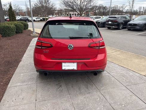 Used 2018 Volkswagen GTI SE image 4