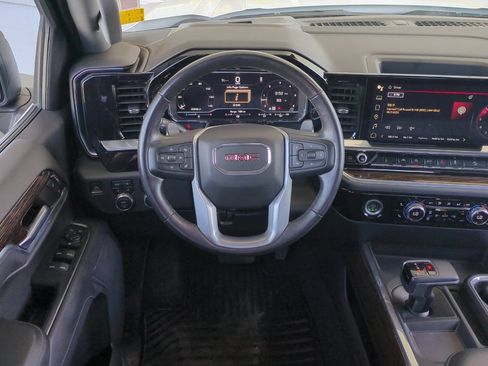 Used 2022 GMC Sierra 1500 Elevation w/ X31 Off-Road Package AWD/4WD image 14