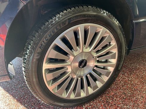 Used 2015 Lincoln Navigator 4WD image 11