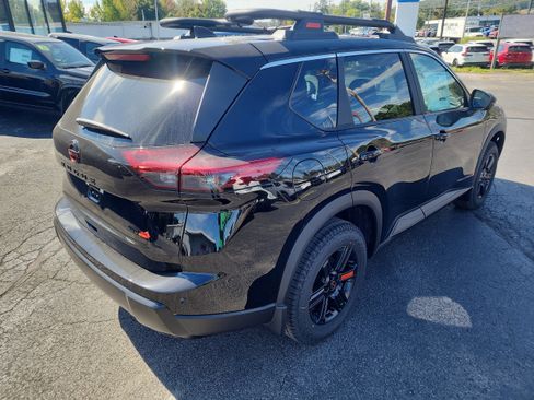 New 2026 Nissan Rogue SV w/ Rock Creek Premium Package image 8