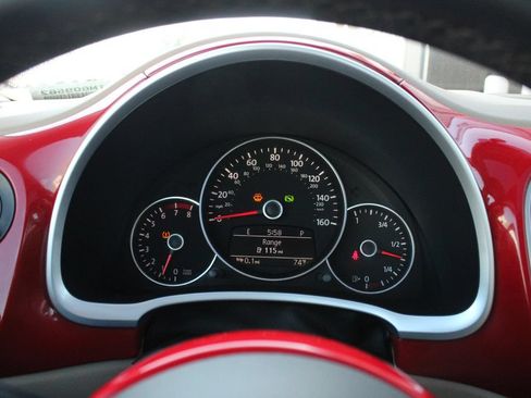 Used 2012 Volkswagen Beetle 2.5 FWD image 9