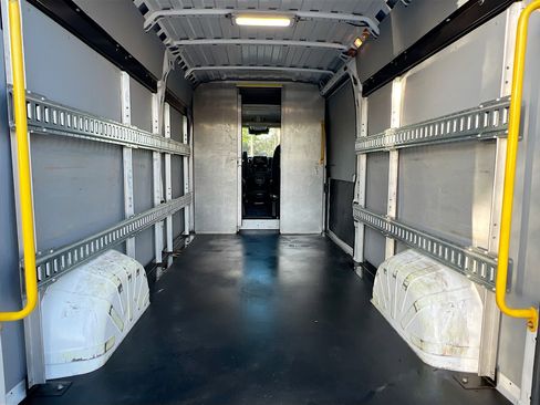 Used 2022 RAM ProMaster 2500 w/ Convenience Group image 33