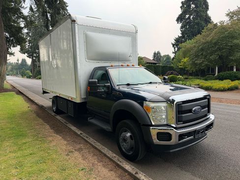 Used 2014 Ford F550 4x4 Regular Cab Super Duty w/ Power Equipment Group image 4