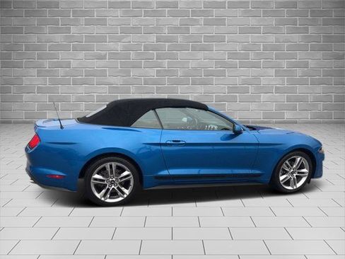 Used 2021 Ford Mustang Premium w/ Pony Package image 8