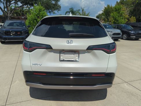 New 2026 Honda HR-V EX-L image 7