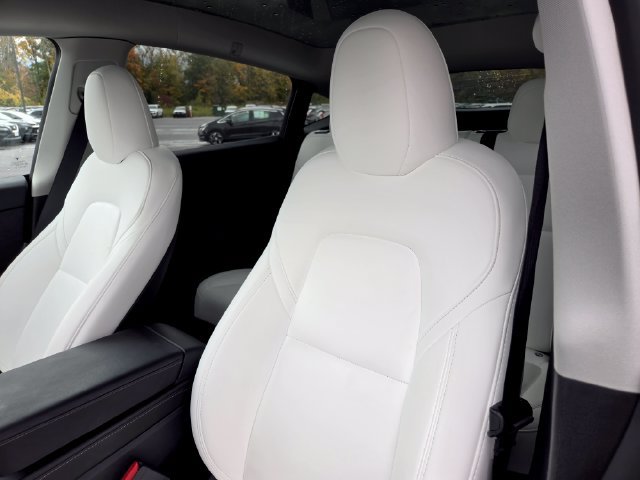 Used 2023 Tesla Model Y Performance AWD/4WD image 13