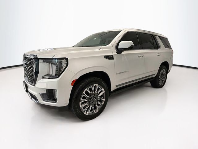Used 2023 GMC Yukon Denali Ultimate AWD/4WD image 3